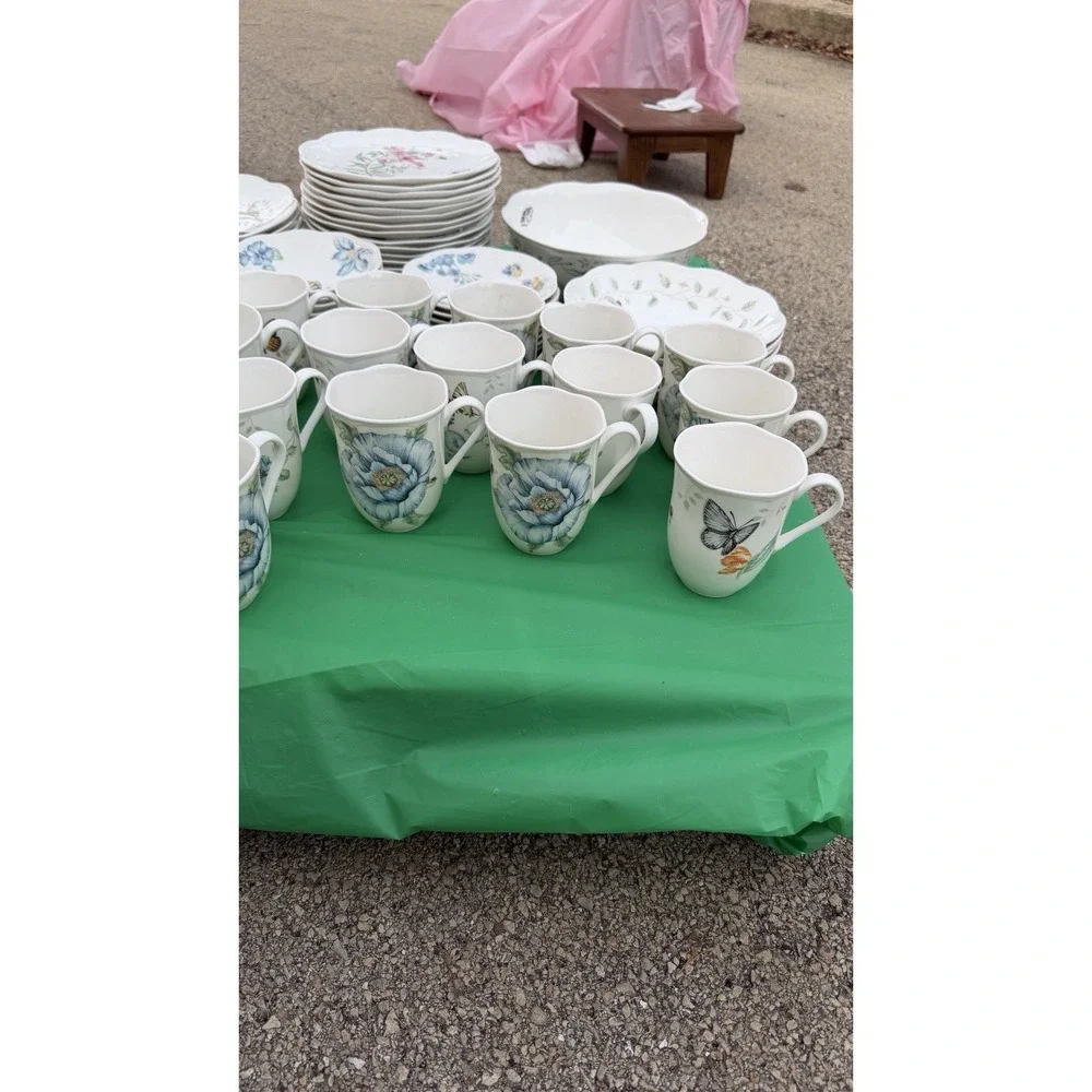 Lenox Butterfly Meadow & Monarch 86 Pc Dinnerware Set‎ Plates Bowls Mugs